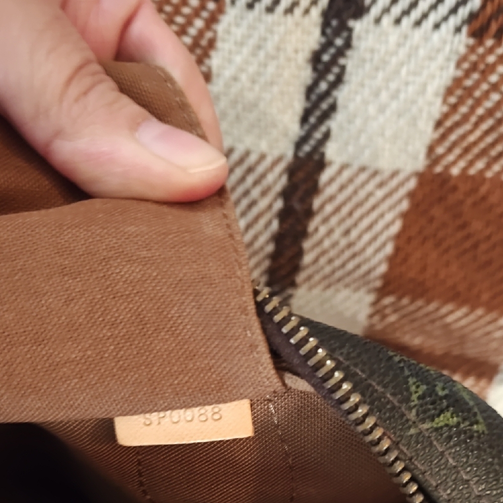 Louis Vuitton  Montorgueil PM Shoulder Bag - Picture 9 of 16